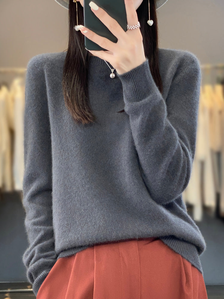 Comfortable Soft Sweater for Women with Crew Neck Long Sleeve Relaxed Oversized Knit Style