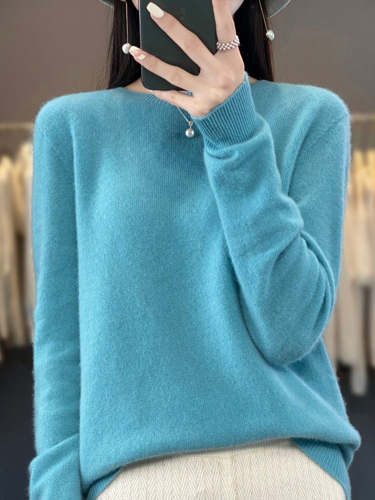 Comfortable Soft Sweater for Women with Crew Neck Long Sleeve Relaxed Oversized Knit Style