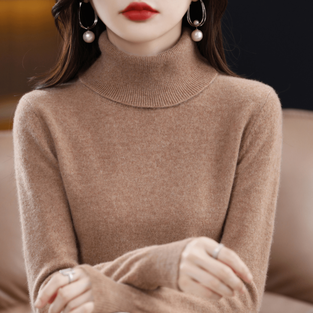 Comfortable Knit Sweater for Women with High Neck Long Sleeve Ribbed Fitted Style