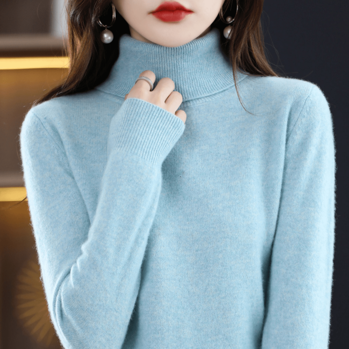 Comfortable Knit Sweater for Women with High Neck Long Sleeve Ribbed Fitted Style