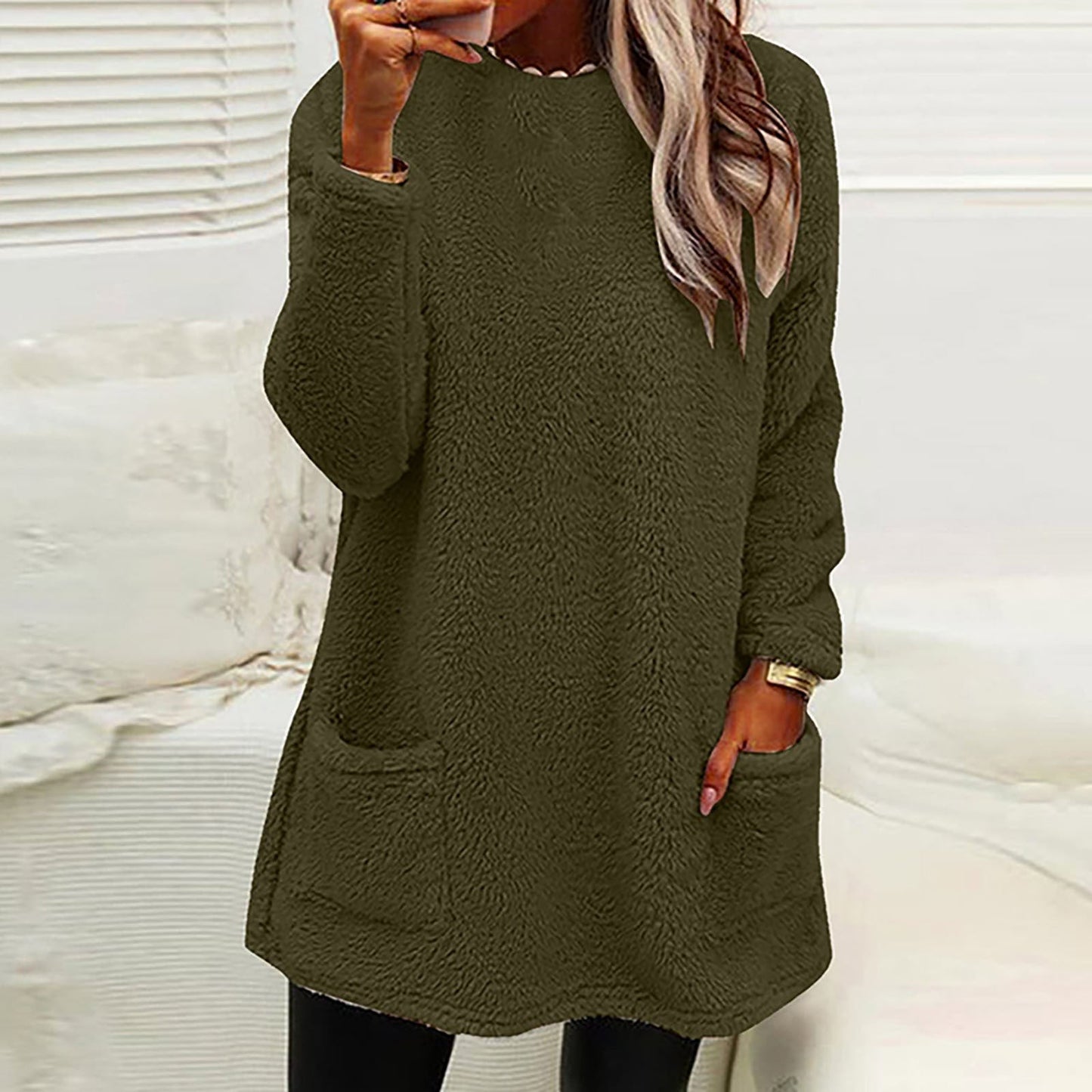 Comfortable Fleece Tunic Sweater for Women with Round Neck Long Sleeve Pocket Relaxed Oversized Style